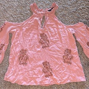 American eagle floral cold shoulder blouse